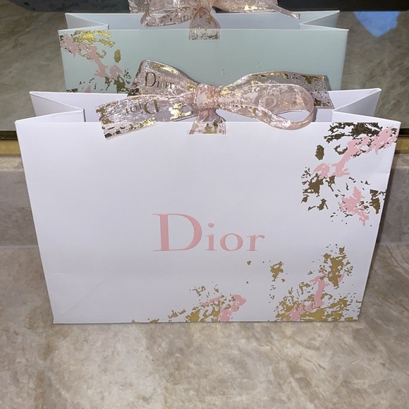 DIOR GIFT BAG! Brand new with ribbon! - Picture 1 of 8